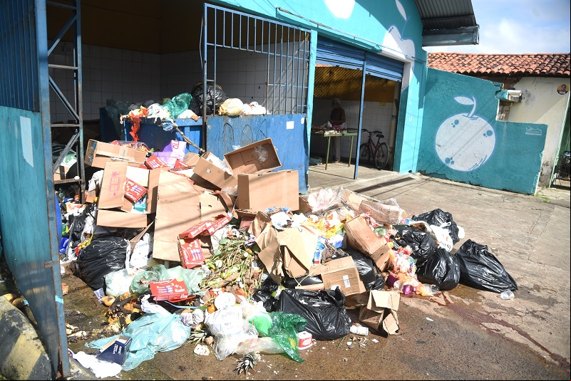 coleta de lixo Teresina - (Assis Fernandes/O Dia)