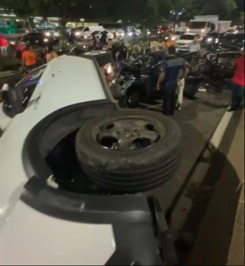 Engavetamento com oito veículos deixa pelo menos três feridos na BR-316, em Teresina