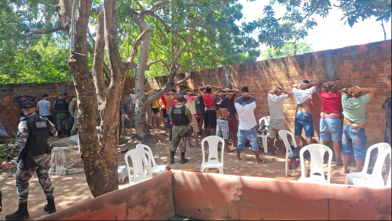 43 pessoas são conduzidas à Central de Flagrantes de Teresina - (Divulgação / Polícia Militar - PI)