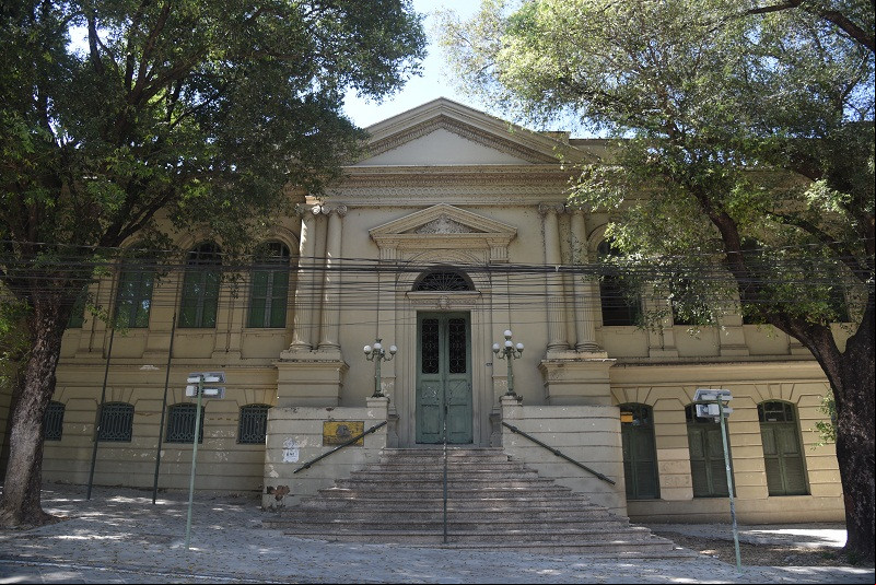 Prefeitura de Teresina fixa piso salarial para servidores municipais; confira - (Assis Fernandes/O Dia)