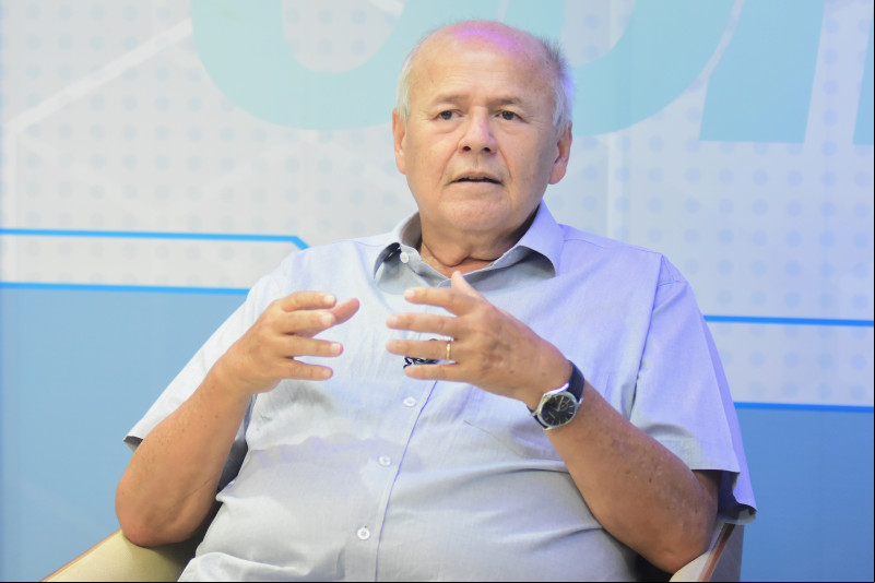 Charles Silveira se afasta da Fundação Municipal de Saúde; Silvio Mendes nomeia substituto