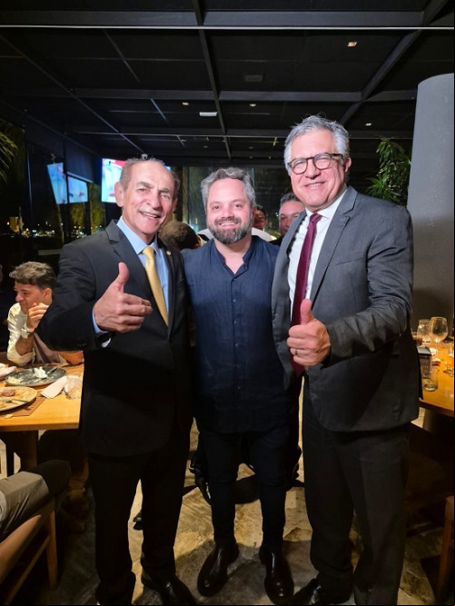 Um click do senador Marcelo Castro e o secretário de Governo Marcelo Nolleto reunidos em Brasília