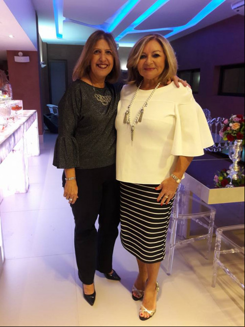 #Amigas - Um click das queridas Márcia Soares e Dolores Gonçalves em reunião badalada. Chics!!! - (Luciêne Sampaio)