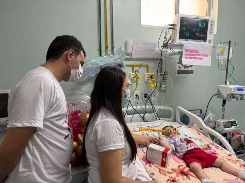 Bebê de Cocal da Estação recebe dose do medicamento mais caro do mundo