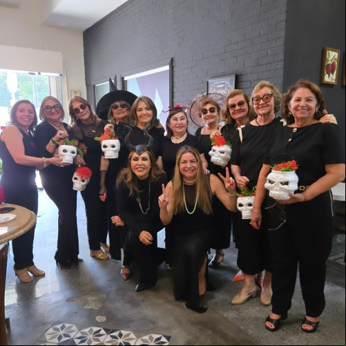 #Halloween - Almoço com amigas no Noris Comida Saudável - by Honorina Paes Landim. Chics!!! - (Arquivo Pessoal)