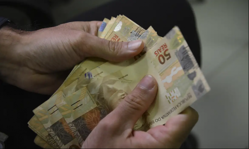 Salário mínimo terá novo reajuste em 2026; veja o valor