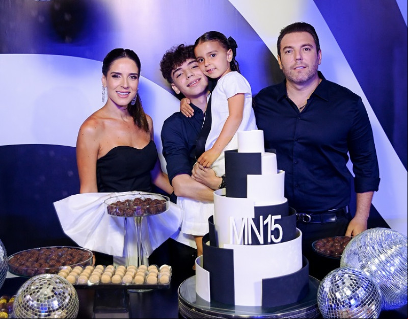 Marcos Neto completou 15 Anos e ganhou Festa dos pais o ex-vereador Markim Costa e a médica Carolina Cipriano Costa